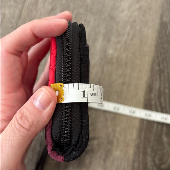 Vera Bradley Iconic RFID Accordion Wristlet - “Winter Patchwork” design - NWT - Picture 8 of 9